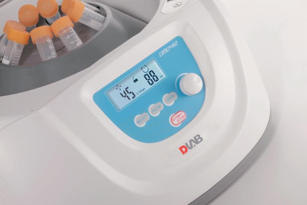 Wirówki laboratoryjne DLAB Scientific DM0412