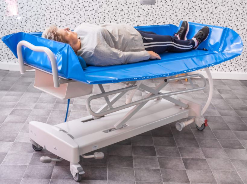 Wózki do mycia pacjentów w pozycji leżącej Winncare wózek kąpielowy