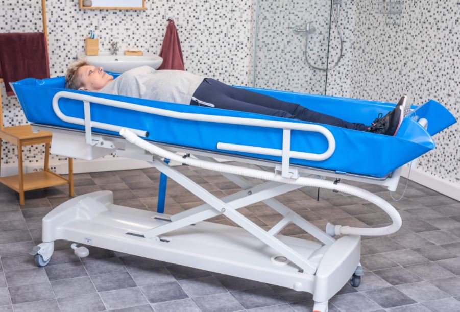 Wózki do mycia pacjentów w pozycji leżącej Winncare wózek kąpielowy