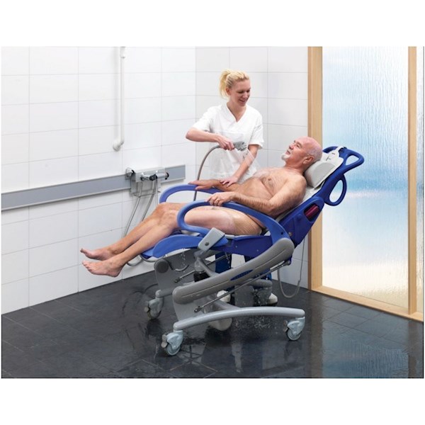 Wózki prysznicowo - sanitarne w pozycji siedzącej Arjo Carendo