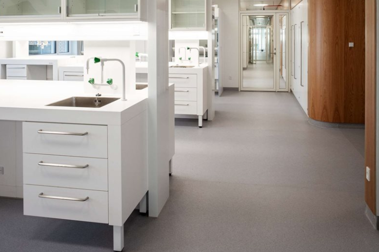 Wykładziny na podłogi do placówek medycznych Altro Walkway 20 SD