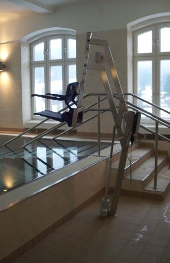 Wysięgnikowe podnośniki basenowe Hoyer Pool-Diver