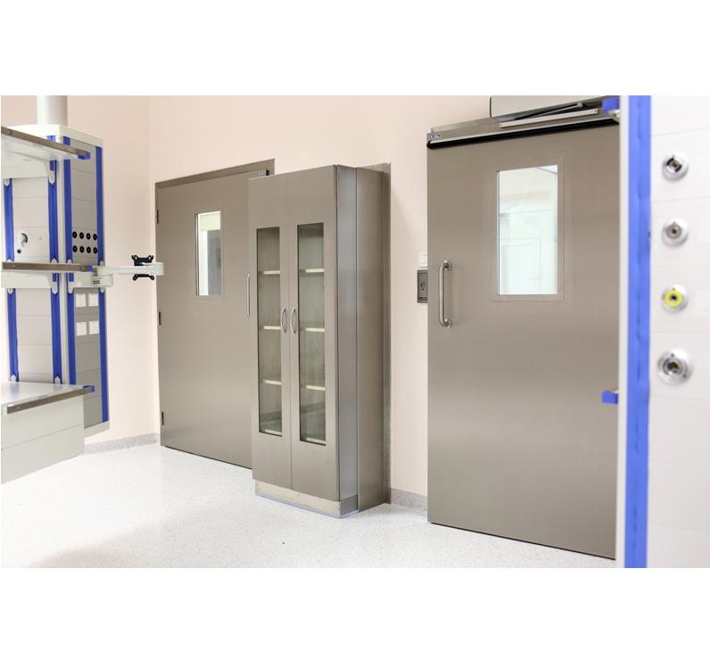 Szafy i szafki wnękowe do zabudowy na sale operacyjne