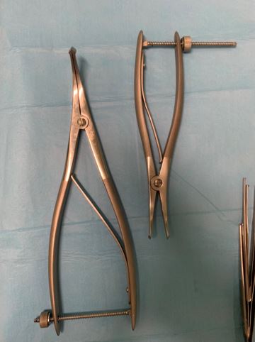 Rozwieracze / retraktory chirurgiczne używane